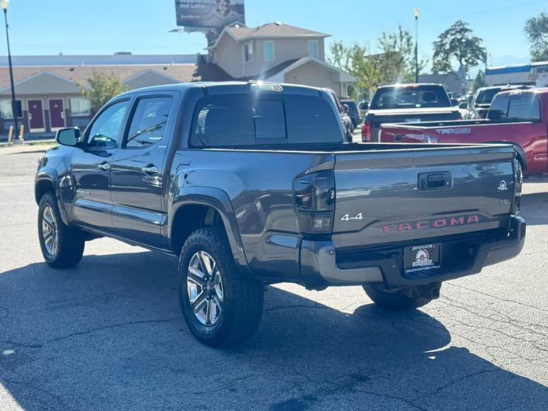 Toyota Tacoma Limited Double Cab V6 6AT 4WD 2017