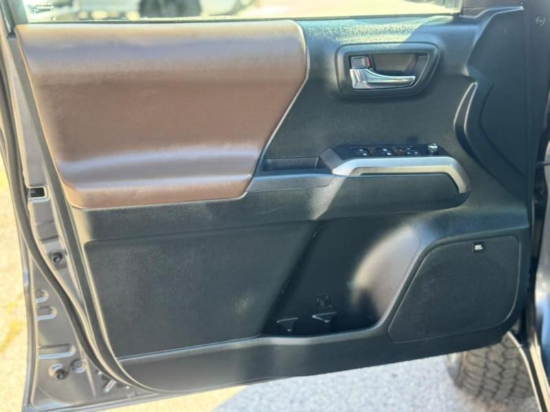 Toyota Tacoma Limited Double Cab V6 6AT 4WD 2017