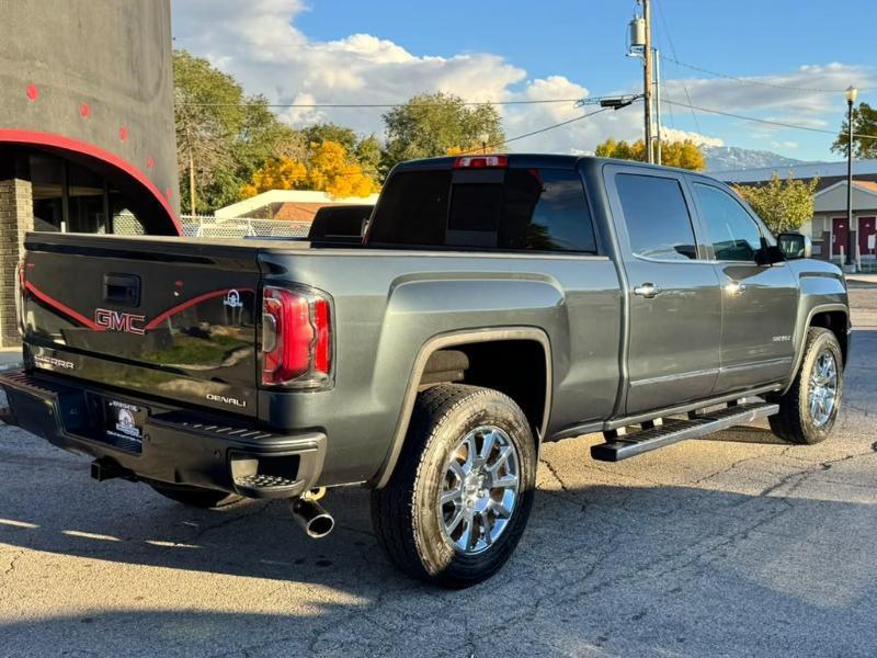 GMC Sierra 1500 Denali Crew Cab Short Box 4WD 2017