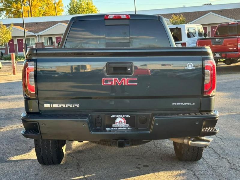 GMC Sierra 1500 Denali Crew Cab Short Box 4WD 2017
