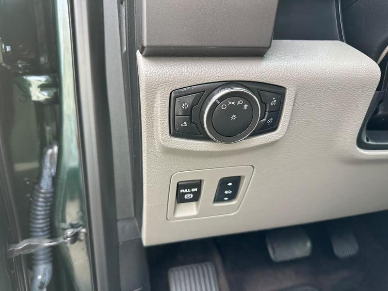 Ford F-150 Lariat SuperCab 8-ft. 4WD 2016