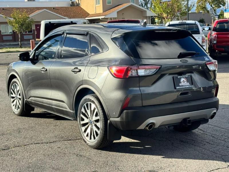 Ford Escape Titanium 4WD 2020