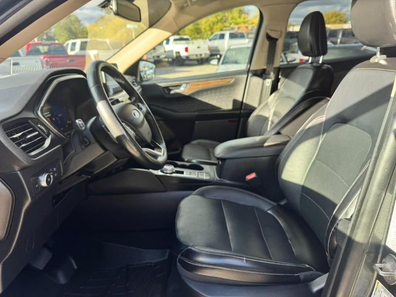 Ford Escape Titanium 4WD 2020