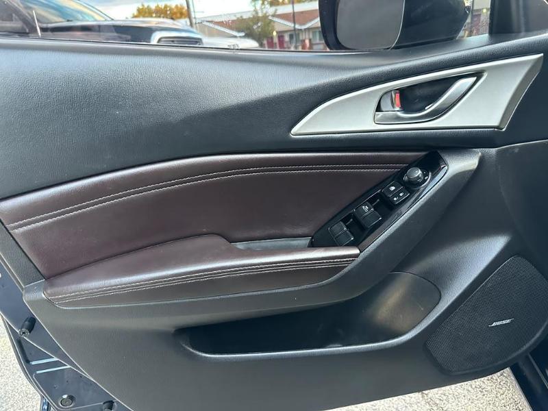Mazda MAZDA3 s Touring AT 4-Door 2018