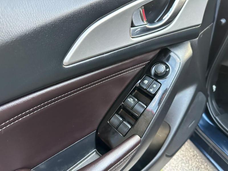 Mazda MAZDA3 s Touring AT 4-Door 2018