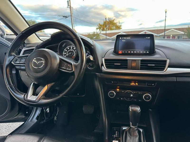 Mazda MAZDA3 s Touring AT 4-Door 2018