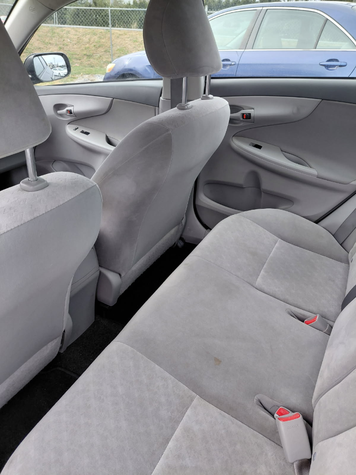 Toyota Corolla Base 4-Speed AT 2009