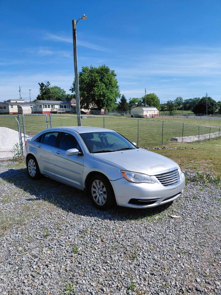 Chrysler 200 LX 2012