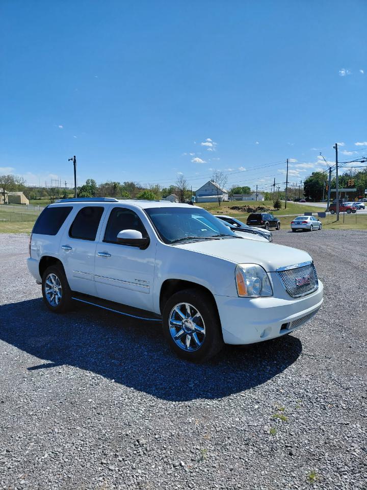 GMC Yukon Denali 4WD 2013