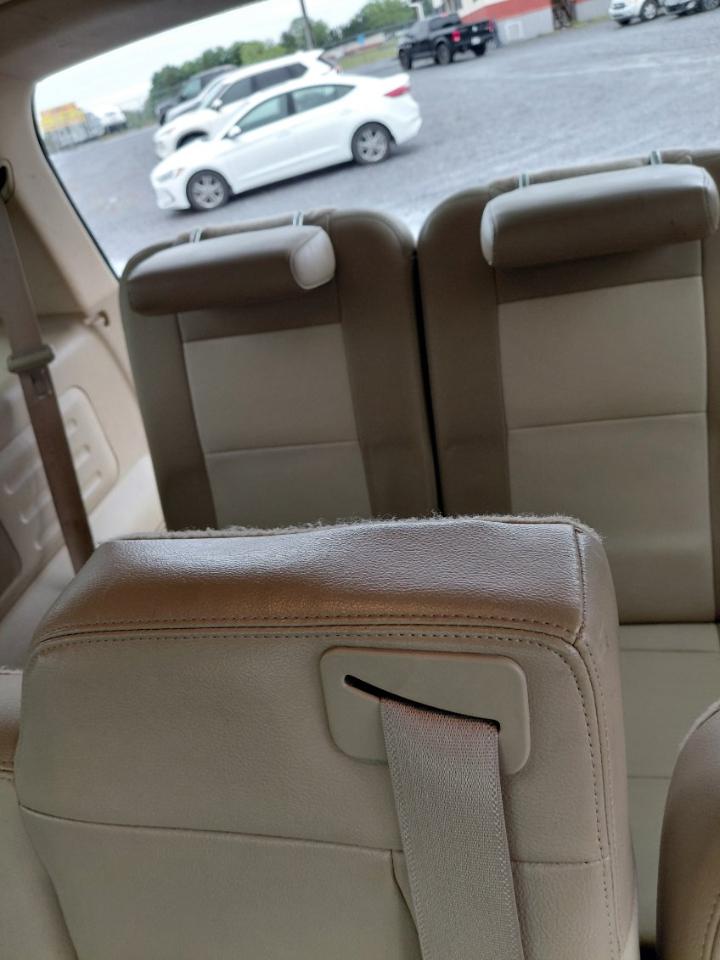 Ford Explorer Eddie Bauer 4.6L 2WD 2006