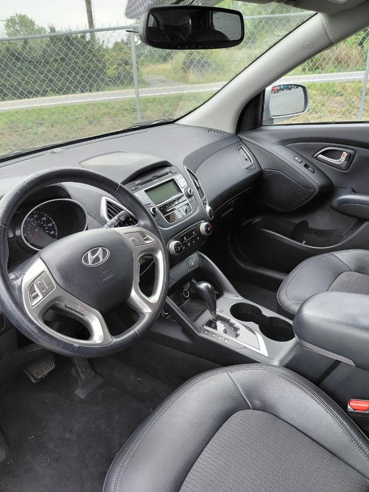 Hyundai Tucson Limited Auto AWD 2011