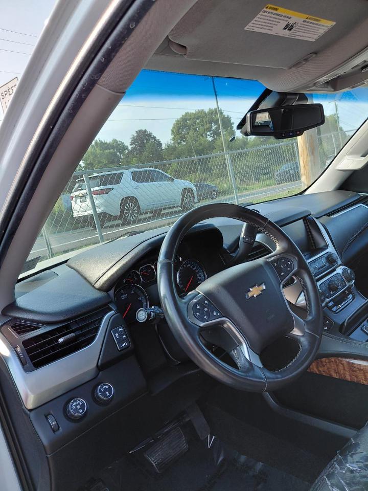 Chevrolet Suburban Premier 4WD 2017