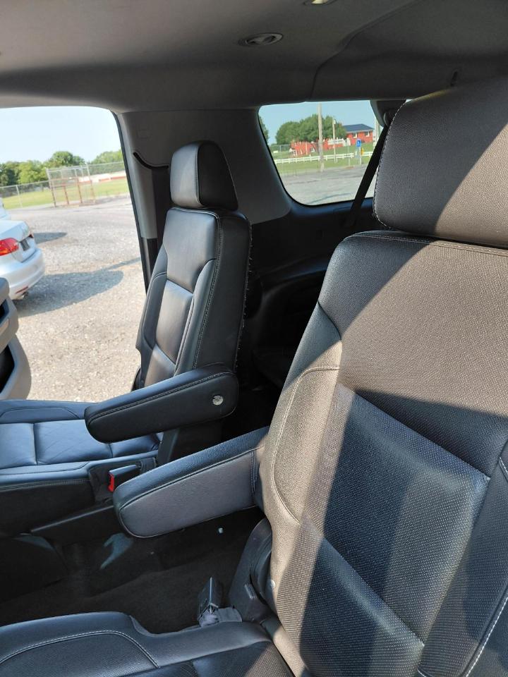 Chevrolet Suburban Premier 4WD 2017