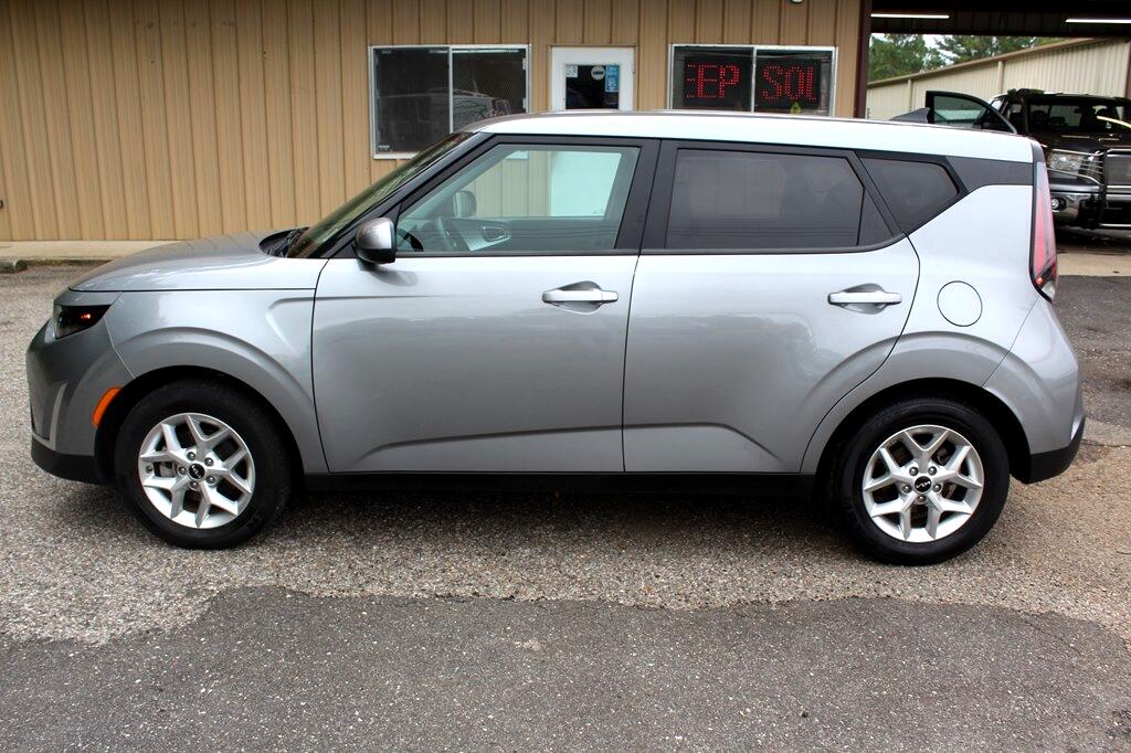 2024 Kia Soul LX photo 4