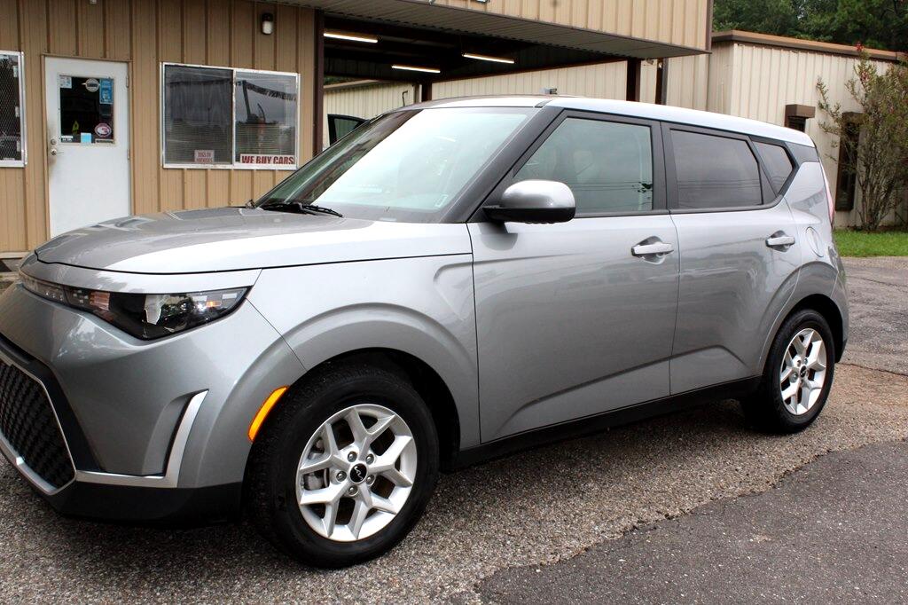 2024 Kia Soul LX photo 5