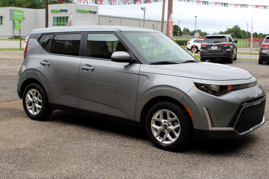 2024 Kia Soul LX photo 10