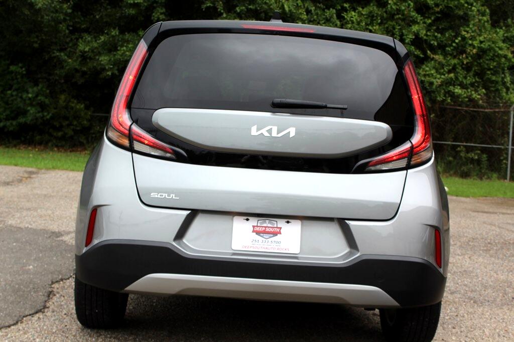 2024 Kia Soul LX photo 14