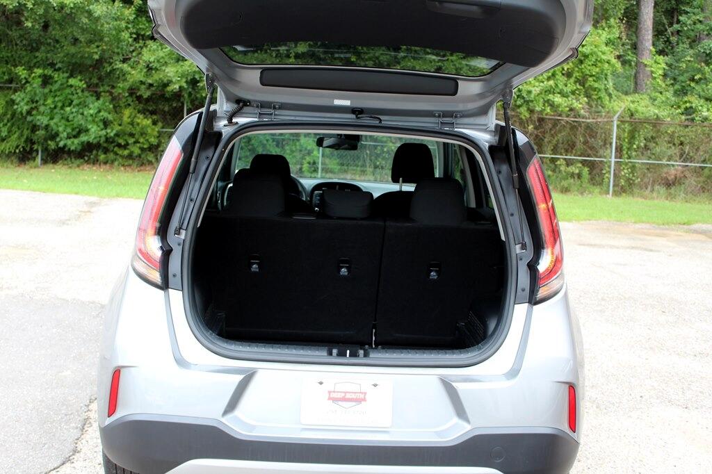 2024 Kia Soul LX photo 17