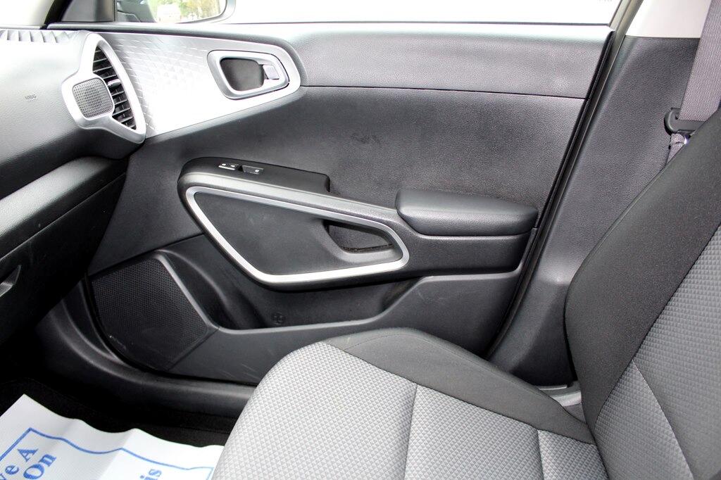 2024 Kia Soul LX photo 38