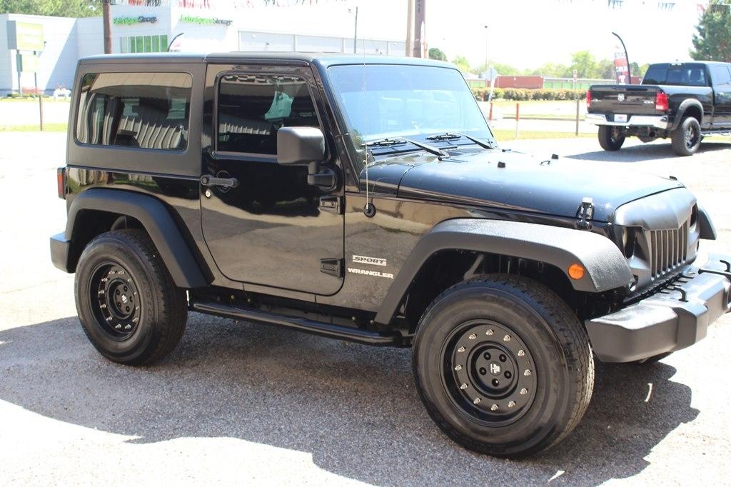 Jeep Wrangler 4WD 2dr Sport 2016