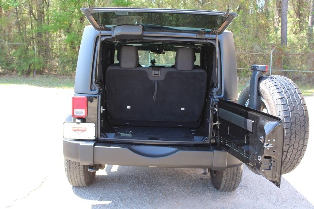 Jeep Wrangler 4WD 2dr Sport 2016