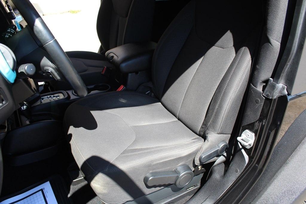 Jeep Wrangler 4WD 2dr Sport 2016