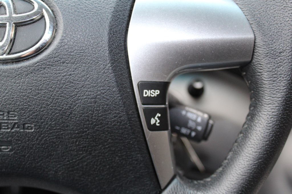 Toyota Highlander FWD 4dr L4 Base (Natl) 2011