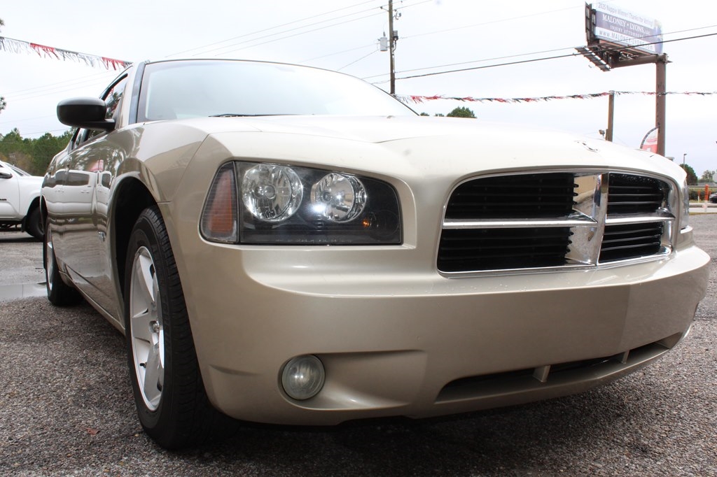 Dodge Charger 4dr Sdn SXT RWD 2009