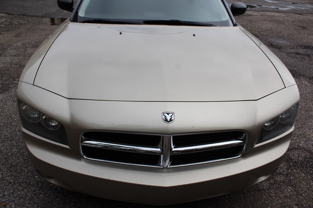 Dodge Charger 4dr Sdn SXT RWD 2009