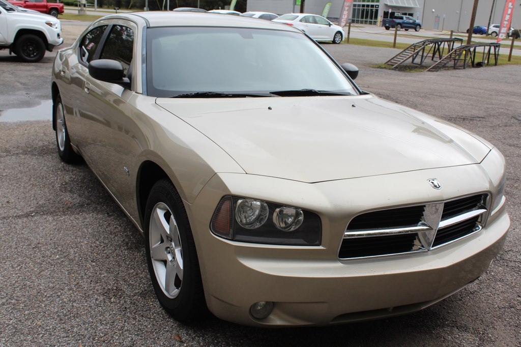 Dodge Charger 4dr Sdn SXT RWD 2009