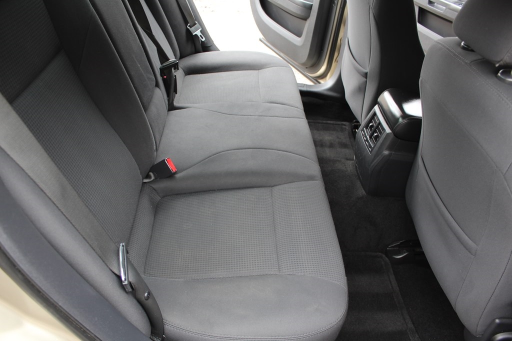 Dodge Charger 4dr Sdn SXT RWD 2009