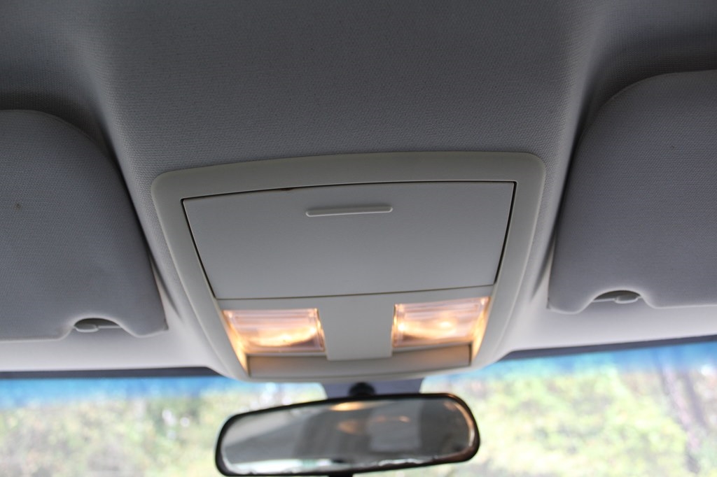 Dodge Charger 4dr Sdn SXT RWD 2009