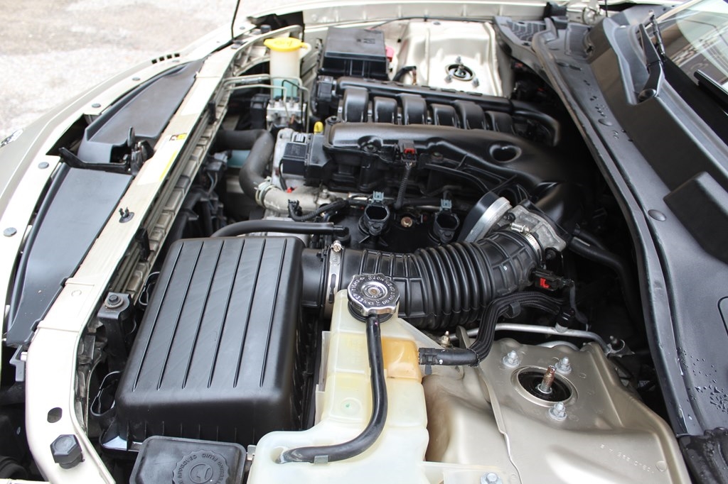 Dodge Charger 4dr Sdn SXT RWD 2009