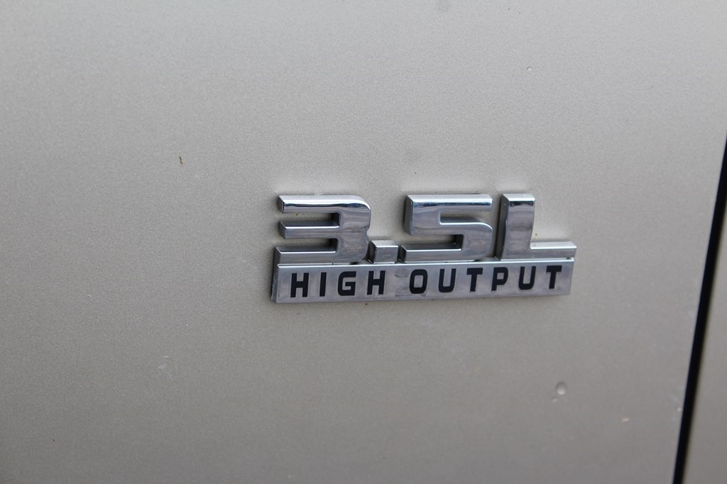 Dodge Charger 4dr Sdn SXT RWD 2009