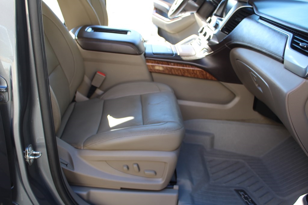 Chevrolet Suburban 2WD 4dr 1500 Premier 2018