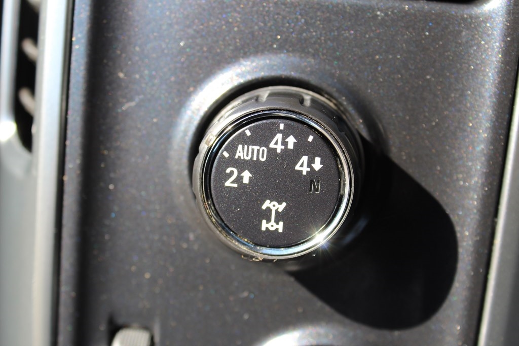 Chevrolet Silverado 1500 4WD Crew Cab 143.5" LT w/1LT 2015