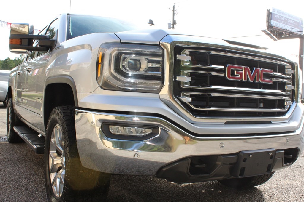GMC Sierra 1500 4WD Crew Cab 143.5" SLT 2017