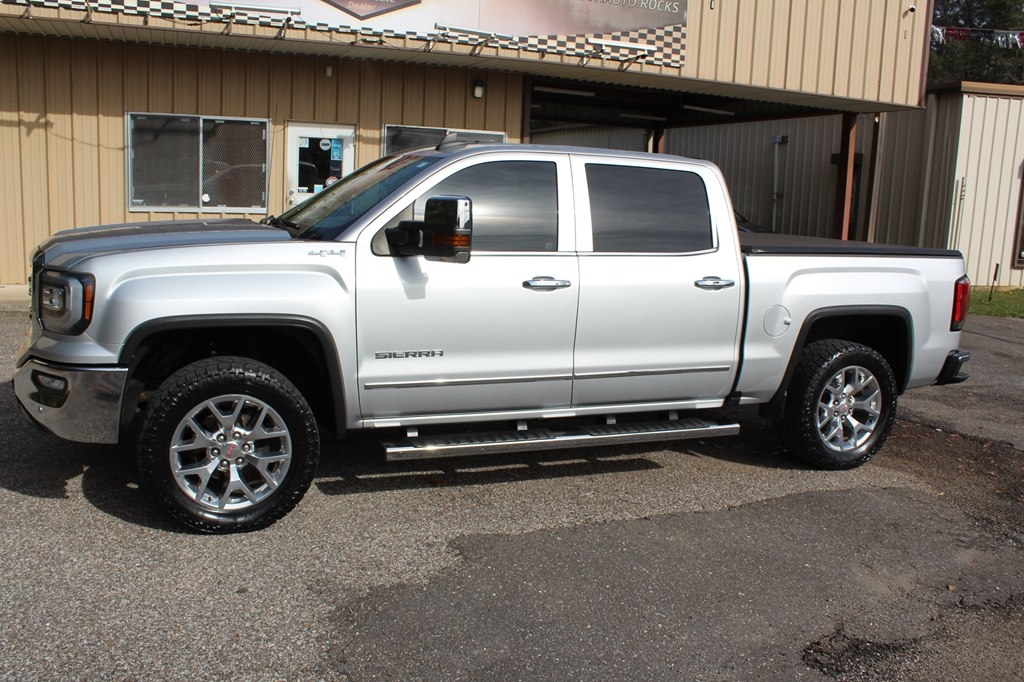 GMC Sierra 1500 4WD Crew Cab 143.5" SLT 2017