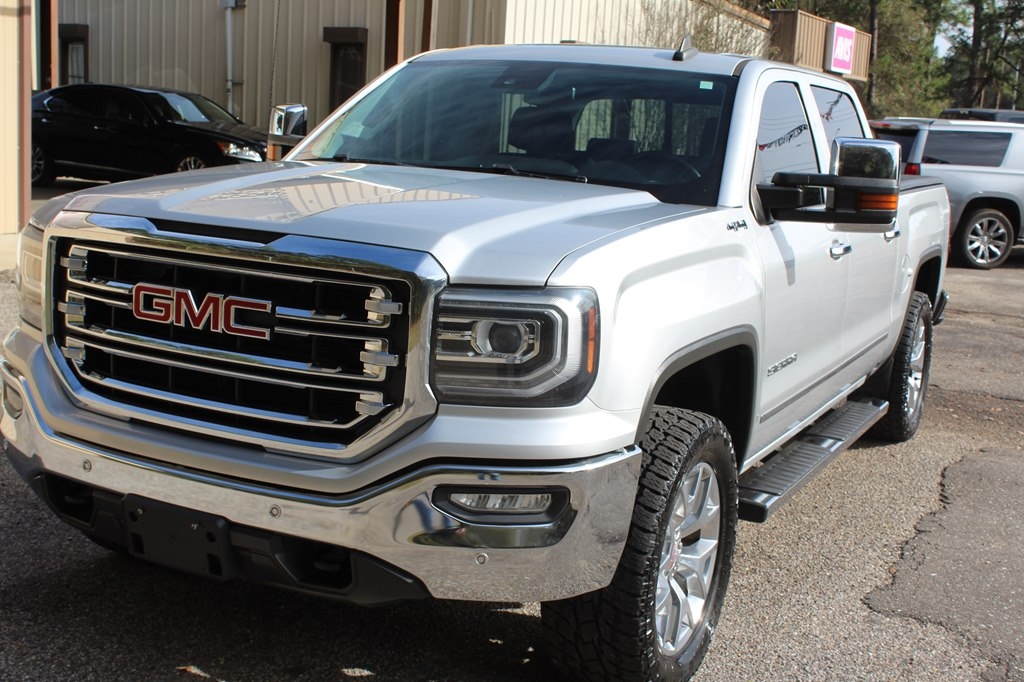 GMC Sierra 1500 4WD Crew Cab 143.5" SLT 2017