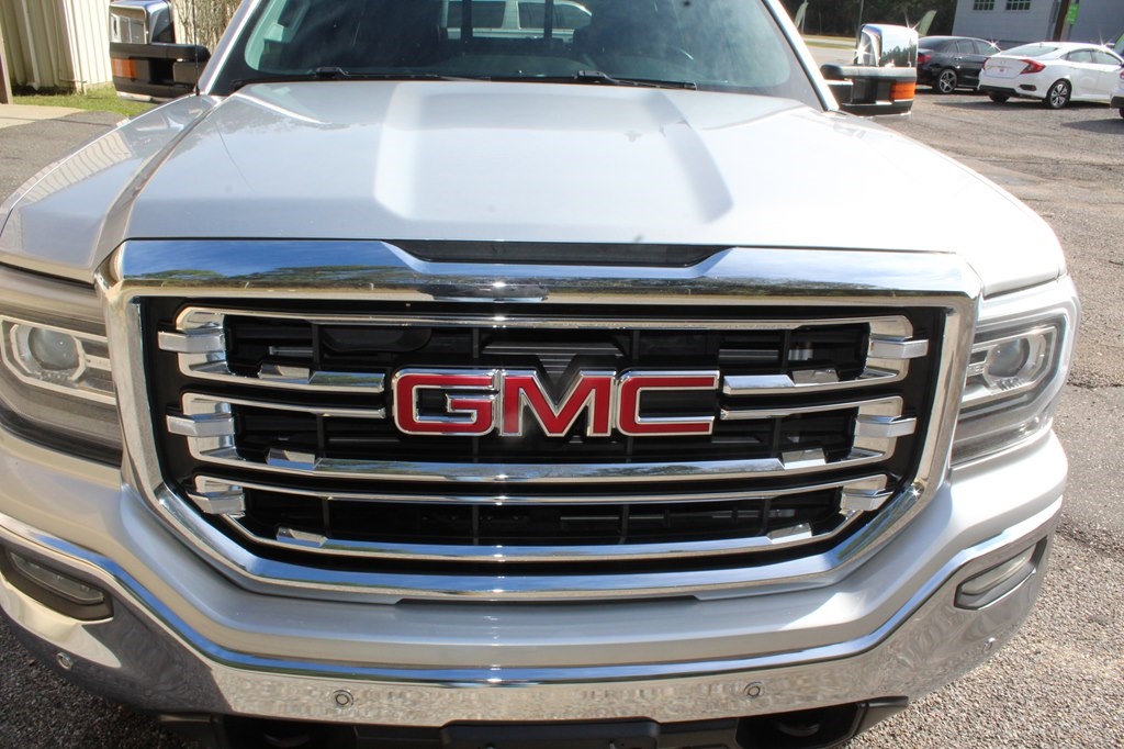 GMC Sierra 1500 4WD Crew Cab 143.5" SLT 2017