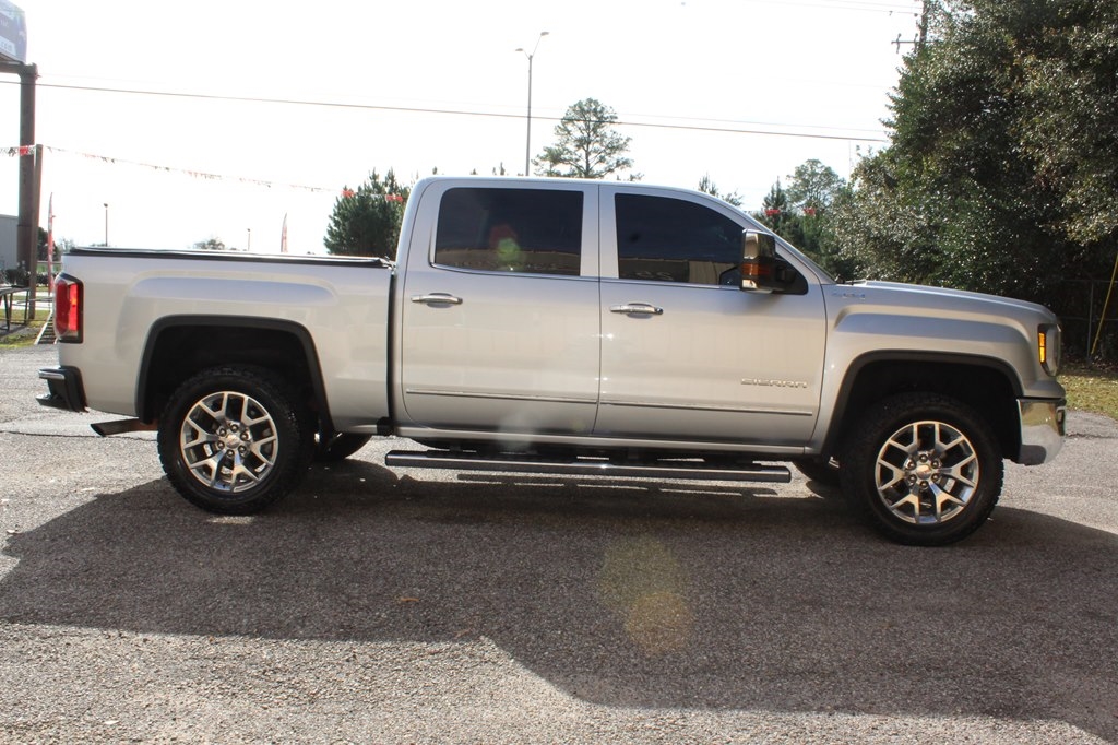 GMC Sierra 1500 4WD Crew Cab 143.5" SLT 2017