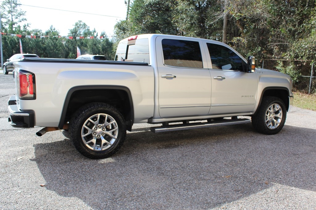 GMC Sierra 1500 4WD Crew Cab 143.5" SLT 2017