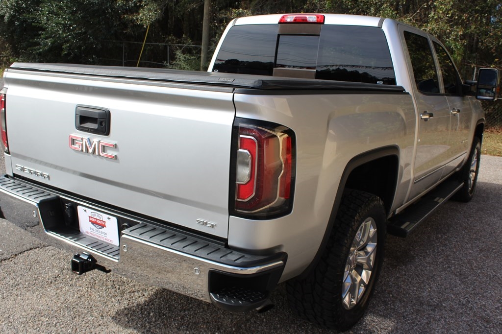 GMC Sierra 1500 4WD Crew Cab 143.5" SLT 2017