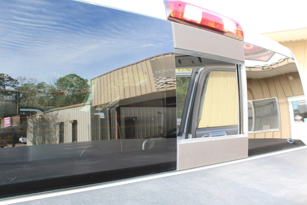 GMC Sierra 1500 4WD Crew Cab 143.5" SLT 2017