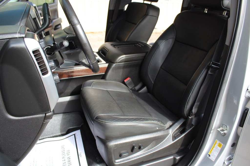 GMC Sierra 1500 4WD Crew Cab 143.5" SLT 2017