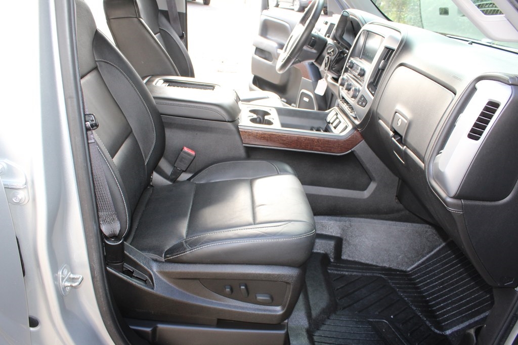 GMC Sierra 1500 4WD Crew Cab 143.5" SLT 2017