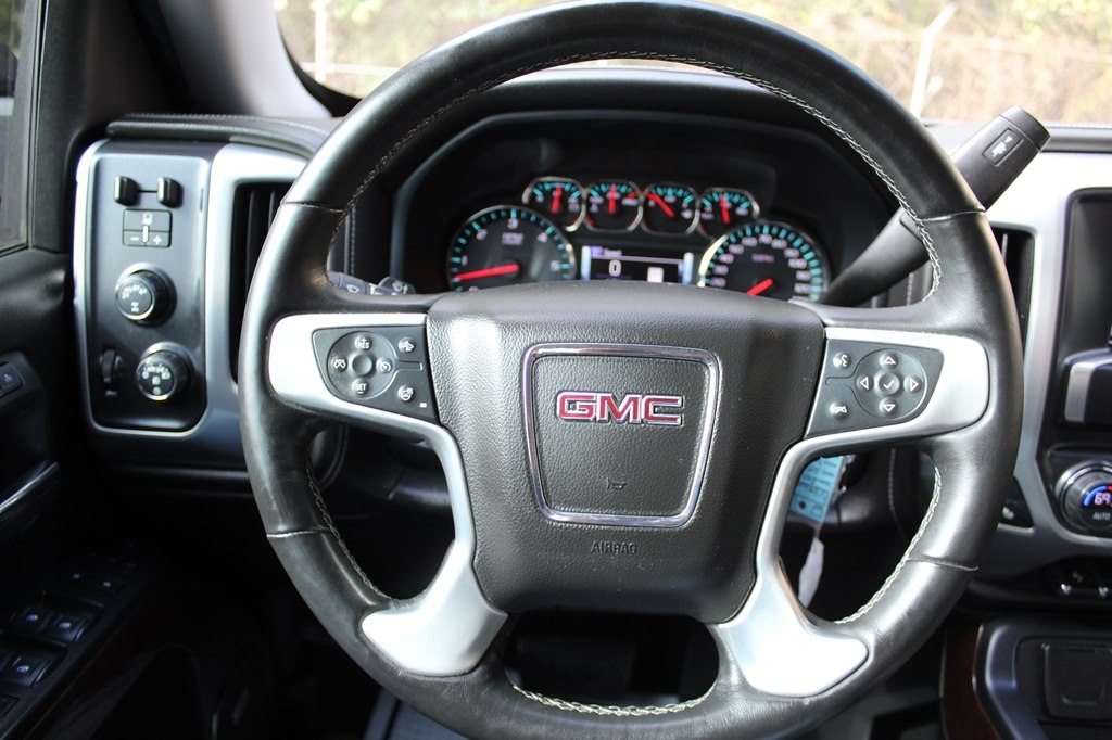 GMC Sierra 1500 4WD Crew Cab 143.5" SLT 2017