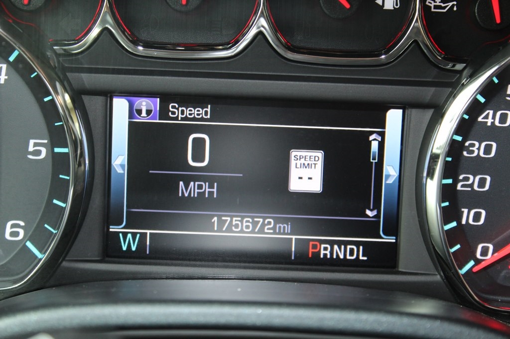 GMC Sierra 1500 4WD Crew Cab 143.5" SLT 2017