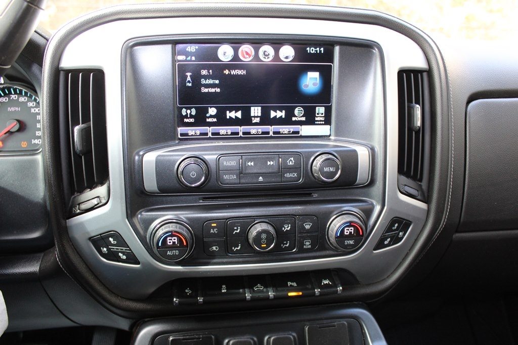 GMC Sierra 1500 4WD Crew Cab 143.5" SLT 2017