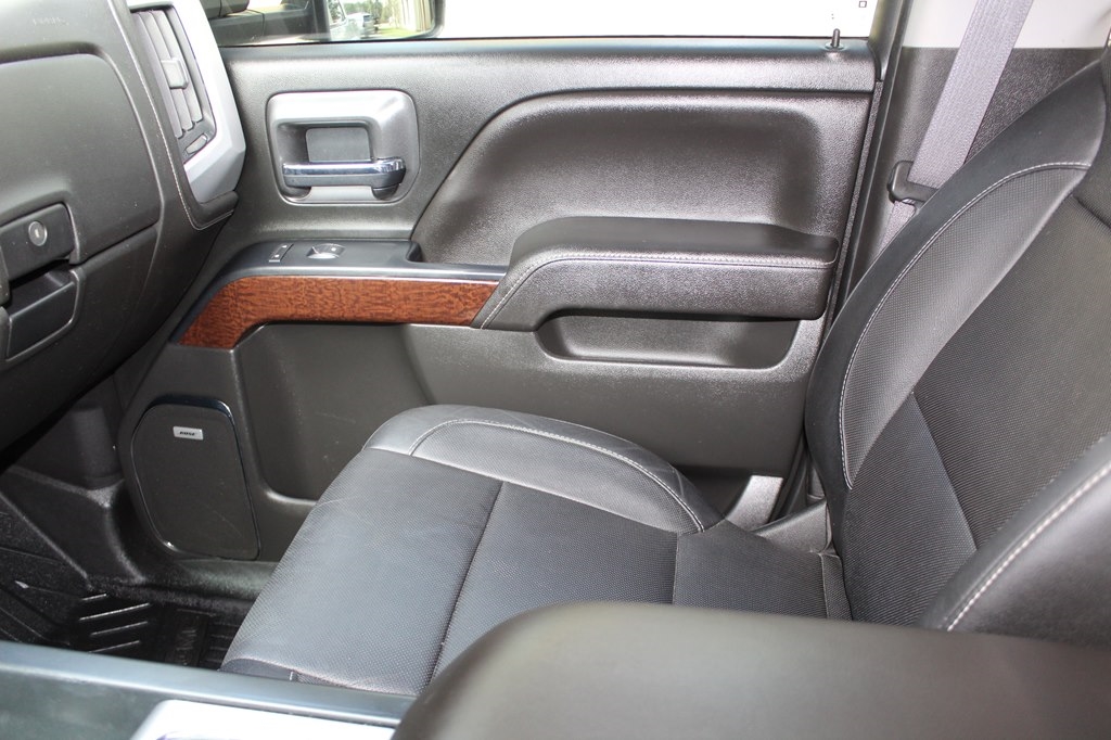 GMC Sierra 1500 4WD Crew Cab 143.5" SLT 2017